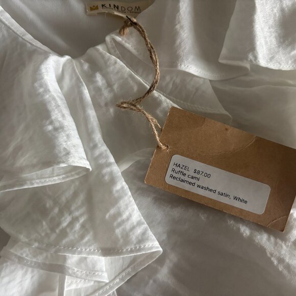 Ruffle trim top - Picture 3 of 3